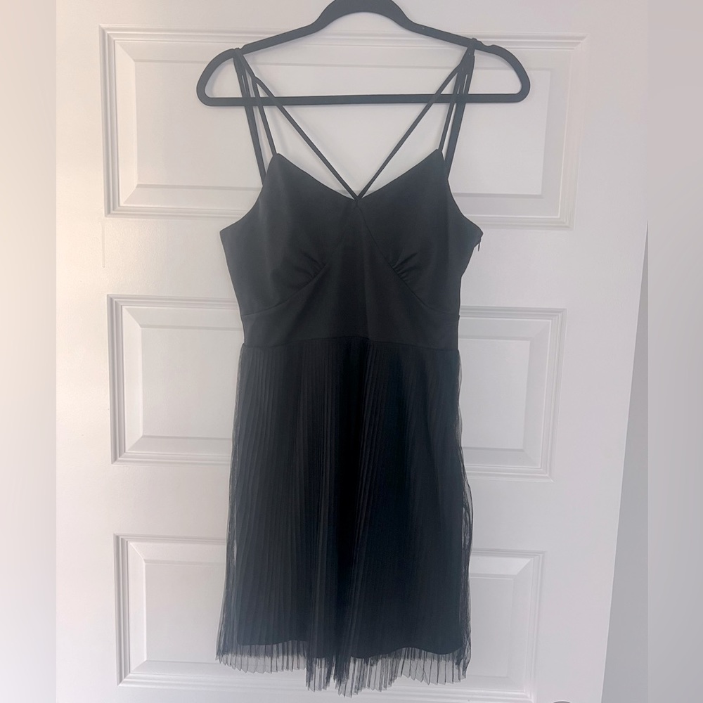 Francesca’s mini black cocktail dress size small